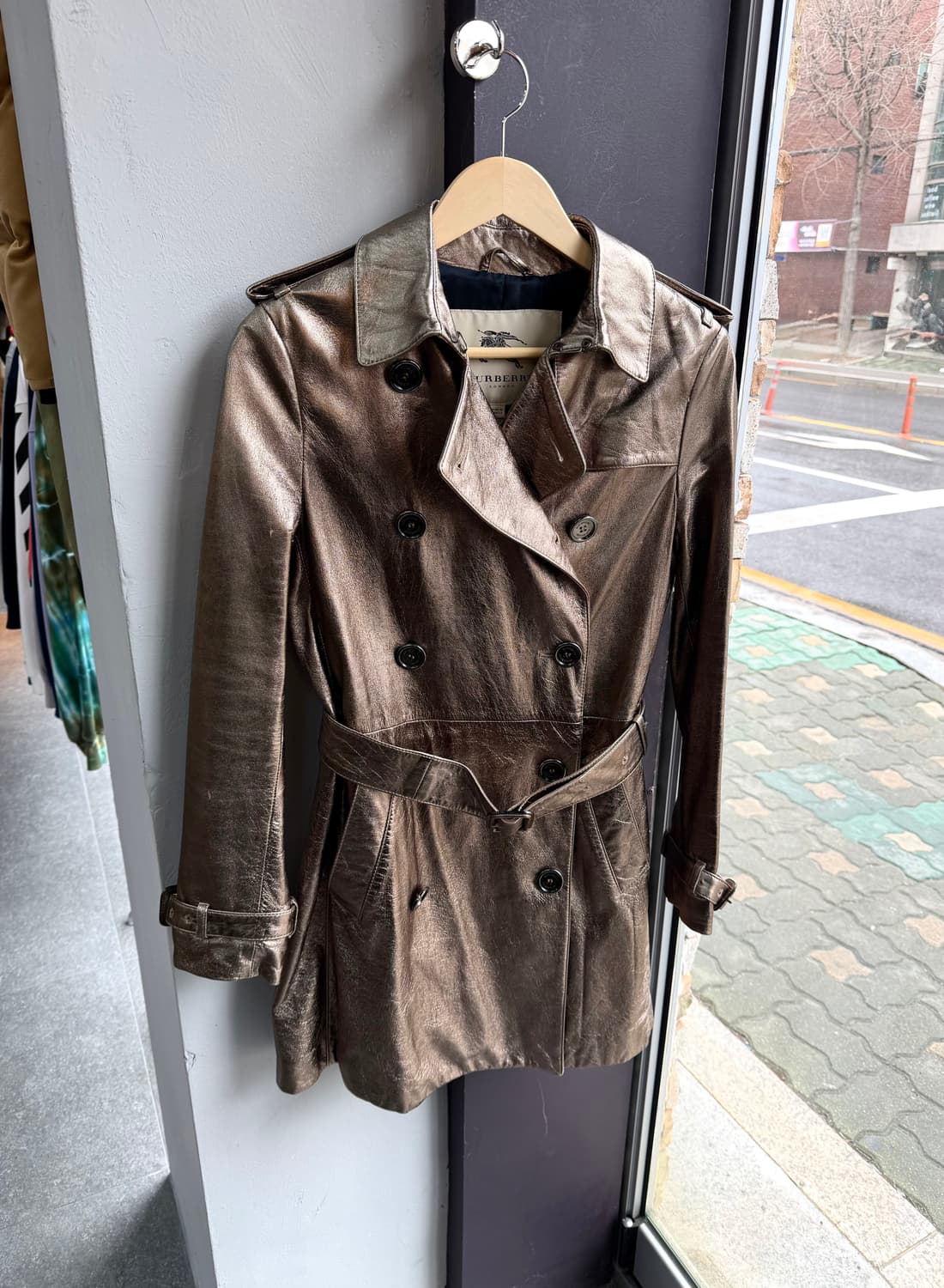 IT40/ 버버리 램스킨 메탈릭 트렌치코트 상품이미지3