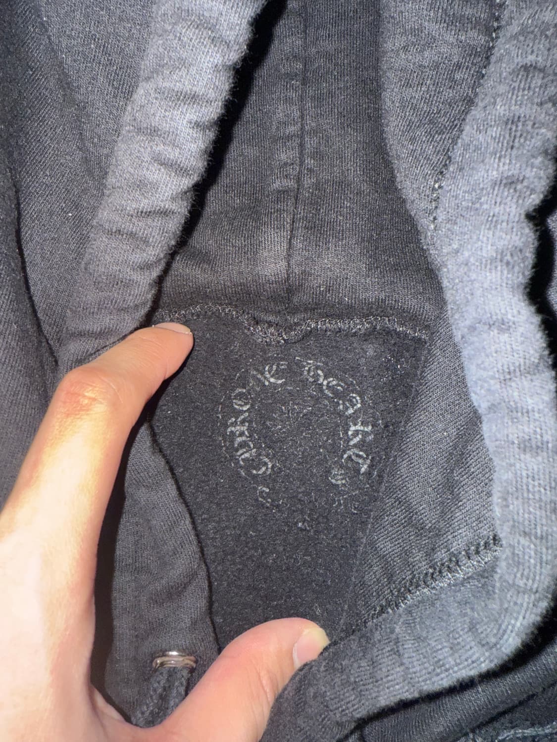 크롬하츠 홀스슈 플로랄 레드후드 XL 고무나염재질 희귀매물 판매 상품이미지8