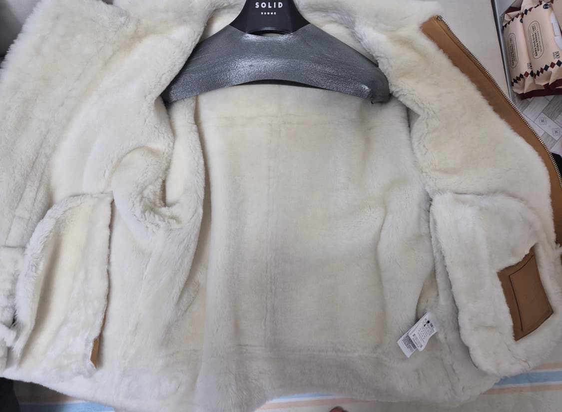 솔리드옴므 베이지무스탕 판매 상품이미지3