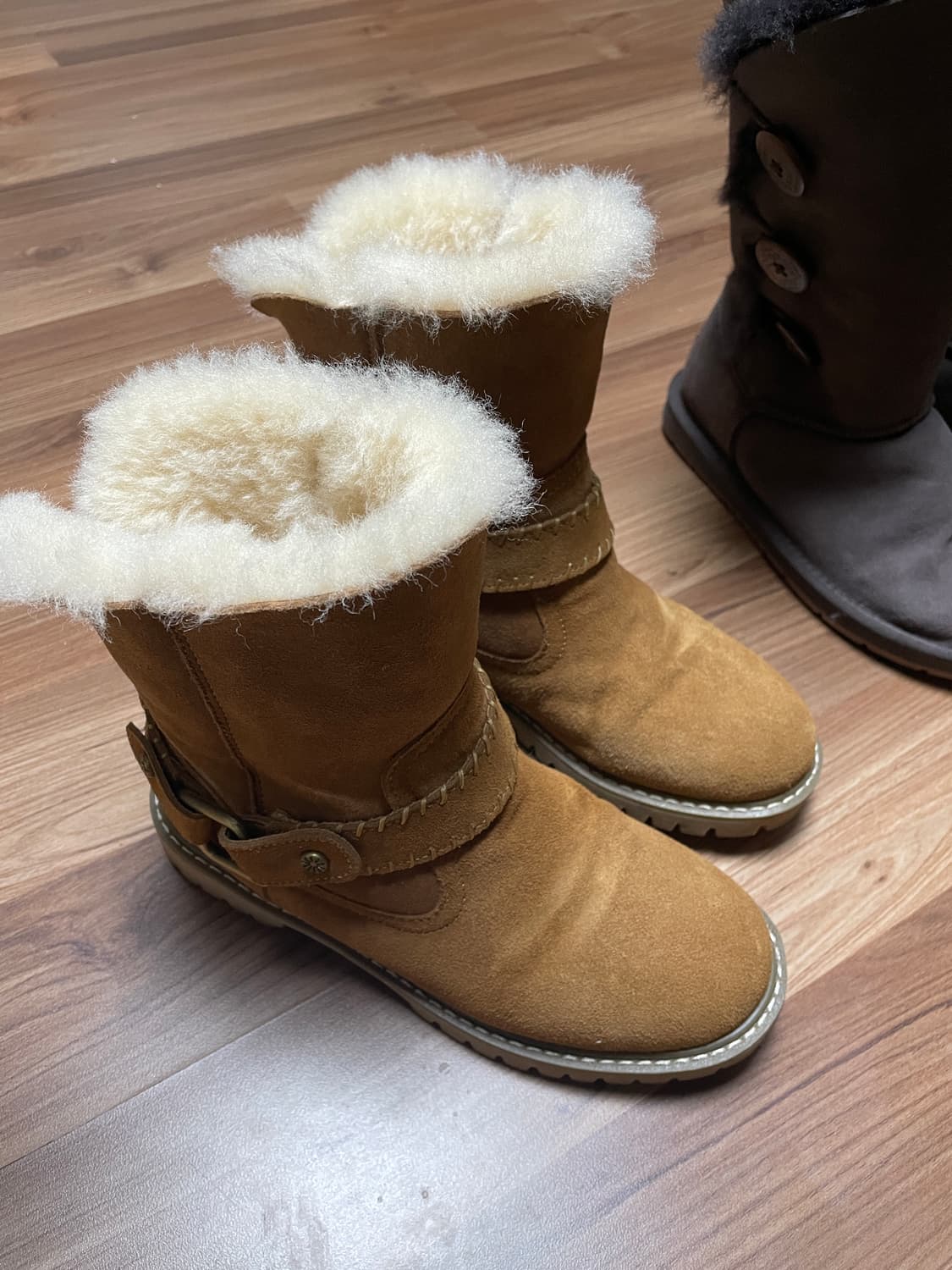 UGG 어그 스웨이드 털 부츠 상품이미지1