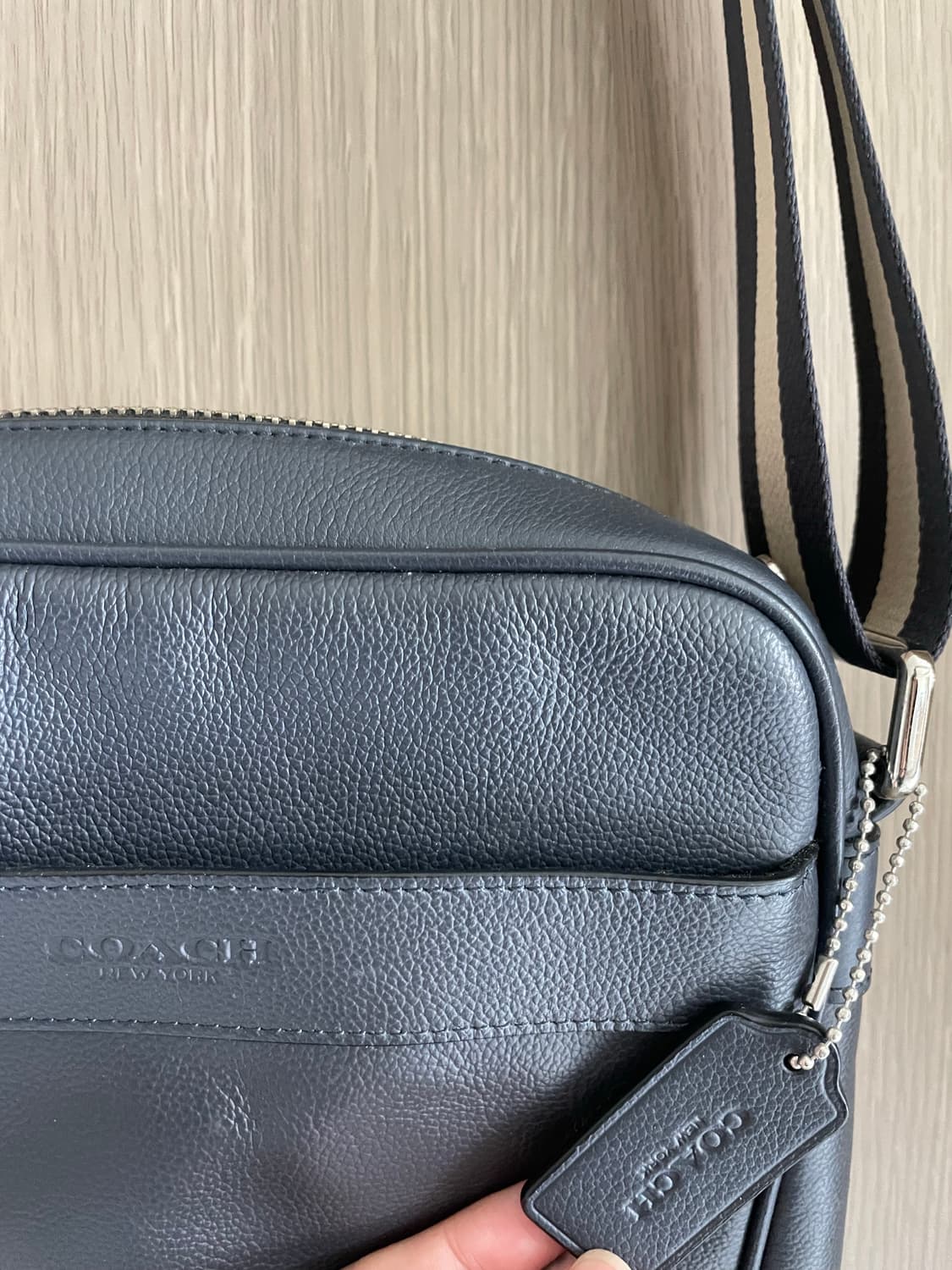 코치 레더 플라이트 크로스백  상품이미지2