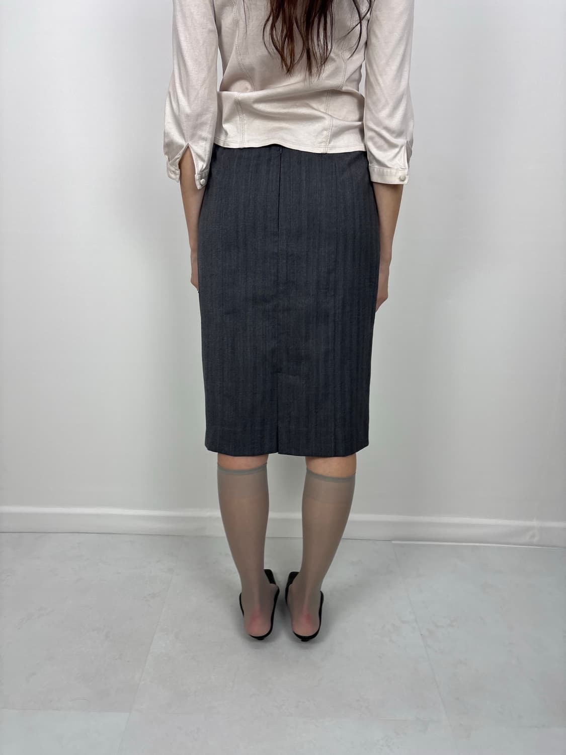 CHARCOAL STRIPE MIDI SKIRT 상품이미지1