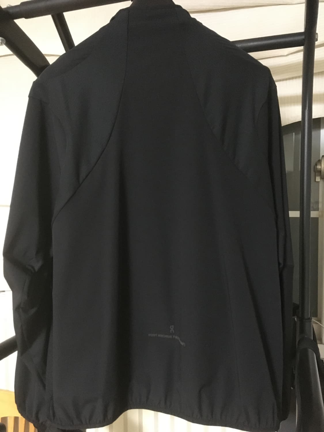 온러닝 파프 브레이커 바람막이 판매합니다 상품이미지5