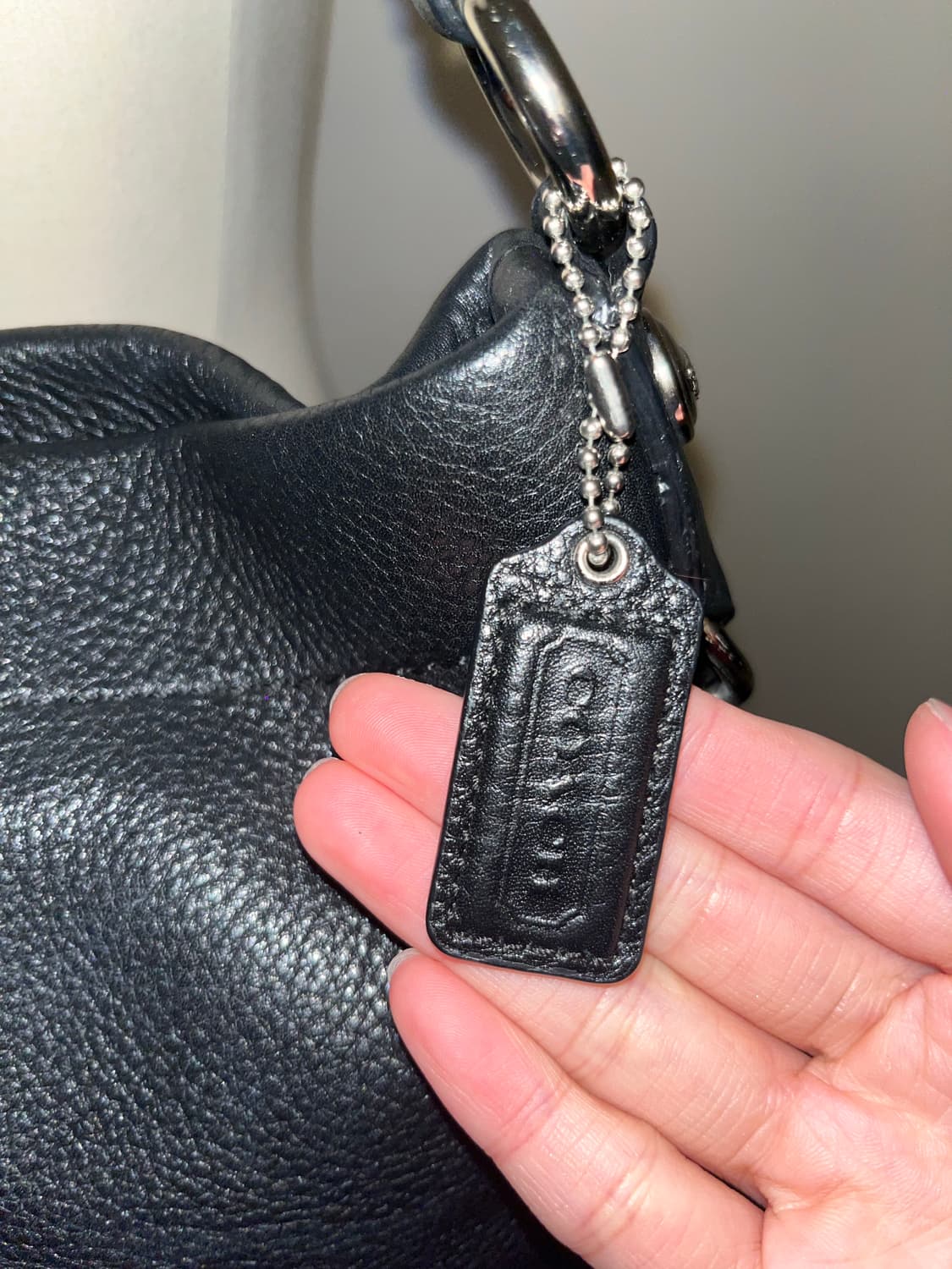 Coach Black Basic Shoulder Bag 상품이미지4