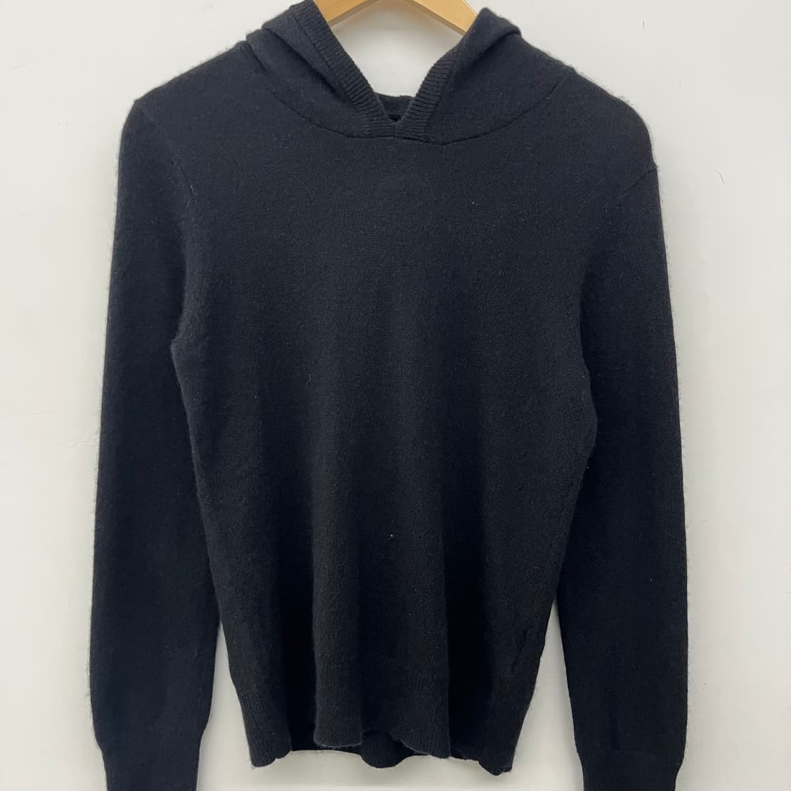 캐시미어 블랙 후드 니트 긴팔 여s 상품이미지2