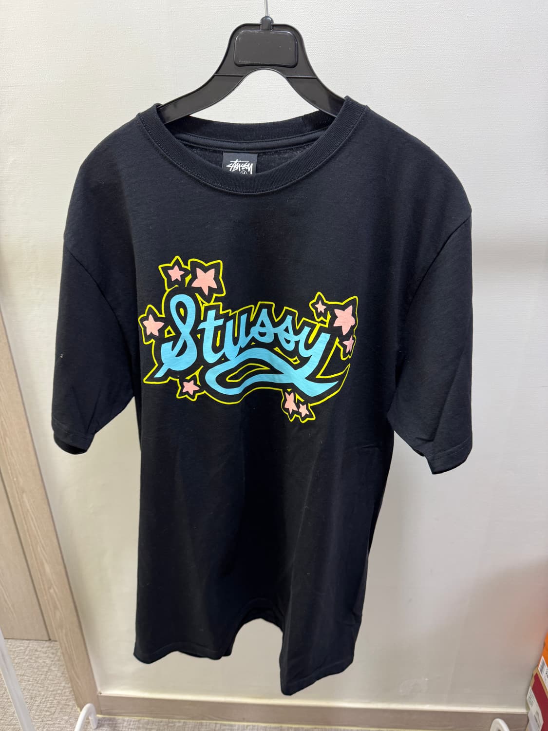 스투시 스타 스크립트 티셔츠 블랙 상품이미지3