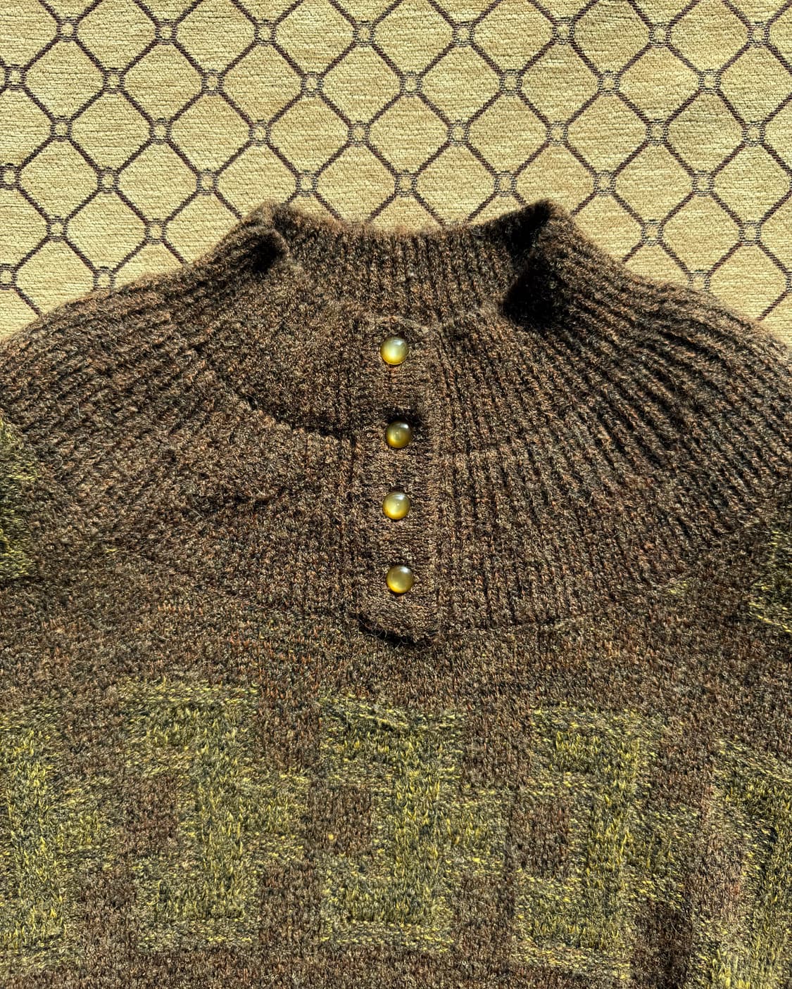 브라운 버튼 니트 상품이미지1