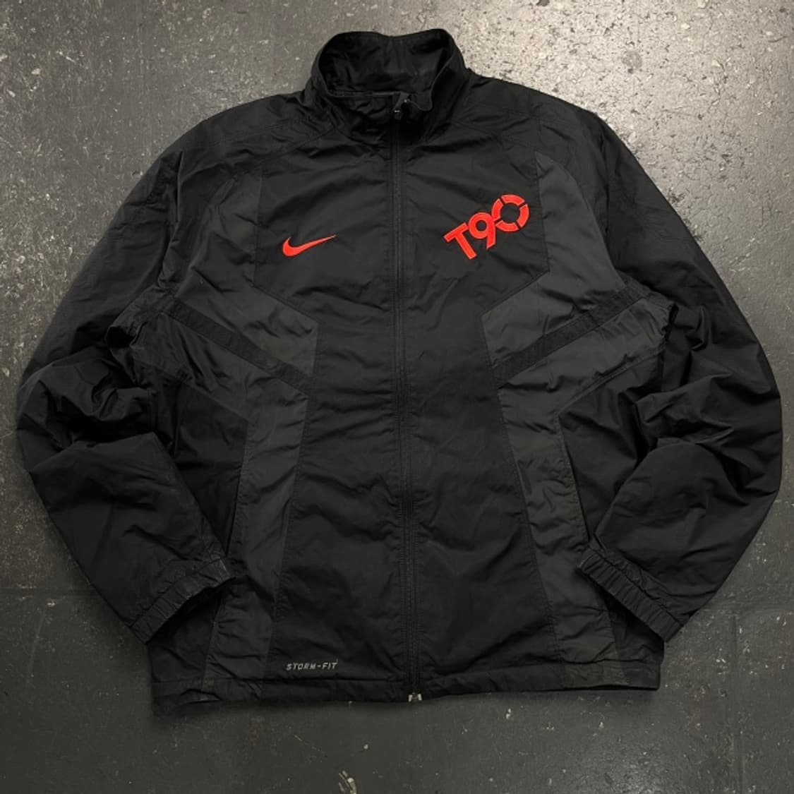 105 나이키 스톰핏  토탈90 바람막이 상품이미지1