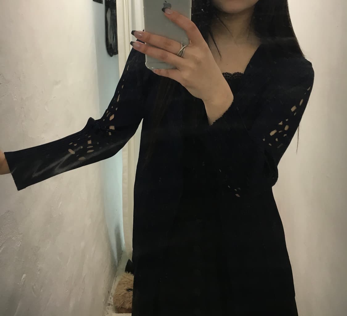 플리츠플리즈 레이저커팅 가디건 상품이미지1