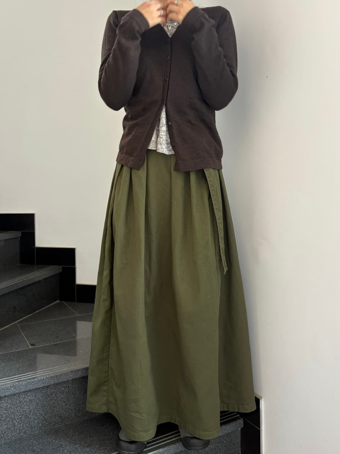 브이넥 브라운 가디건 상품이미지1