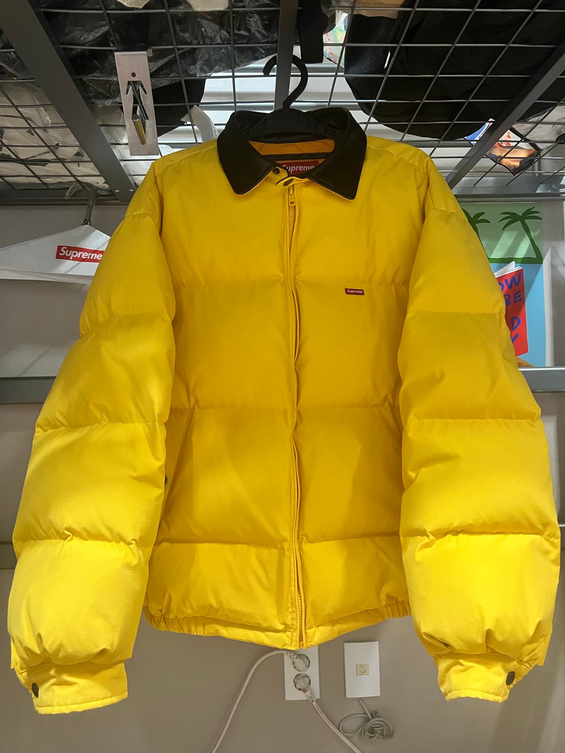 슈프림 레더 카라 푸퍼 자켓 옐로우 상품이미지2