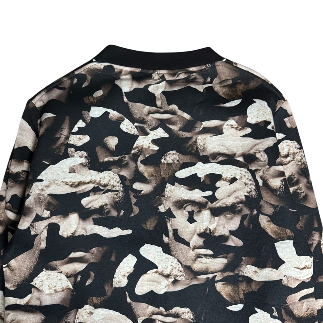 닐바렛 패턴 스웻셔츠 상품이미지4