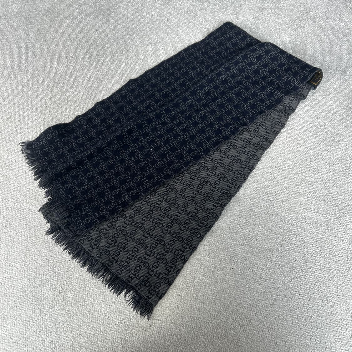 펜디 정품 FF 주카 로고 자카드 니트 머플러 상품이미지1