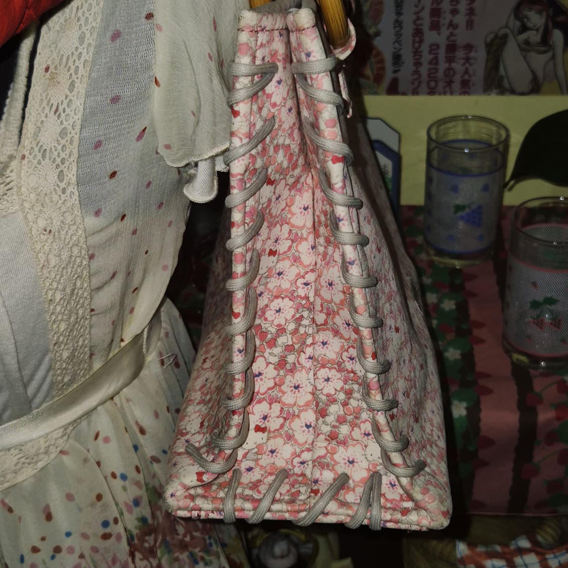 10s 사만사타바사 키티 콜라보 플로랄 뱀부 토트백 상품이미지8