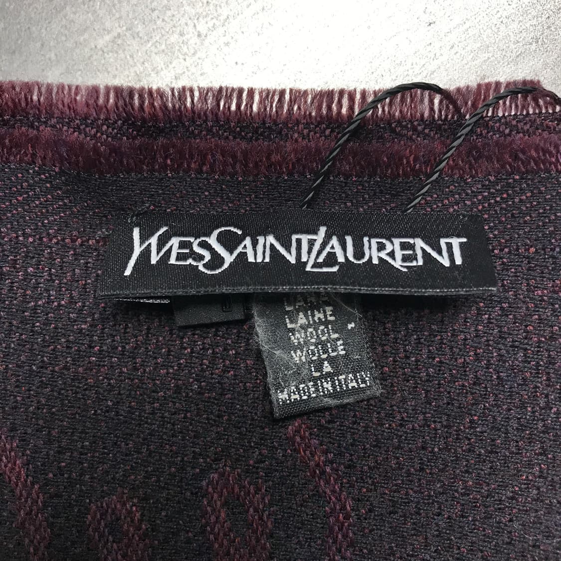 YSL 입생로랑 버건디 머플러 상품이미지4