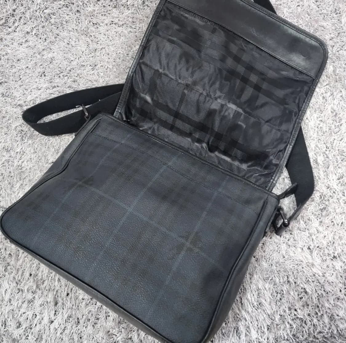 버버리 체크 PVC 크로스백 상품이미지5