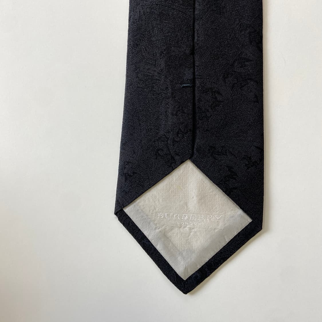 버버리 블랙 명품 정품 심플로고 넥타이 (Burberry) 상품이미지7