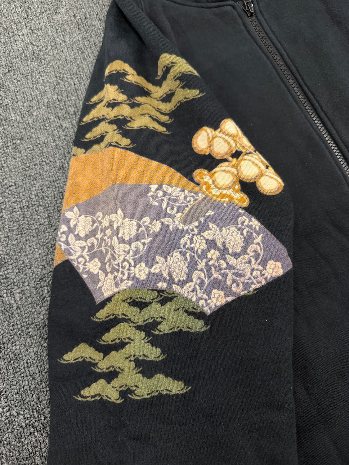 L) 카라쿠리 타마시 빈티지 텐구 자수 후드집업 상품이미지4