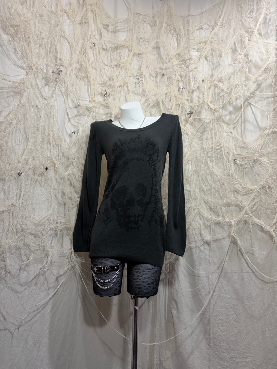 Gothic skull lettering long knit 상품이미지3