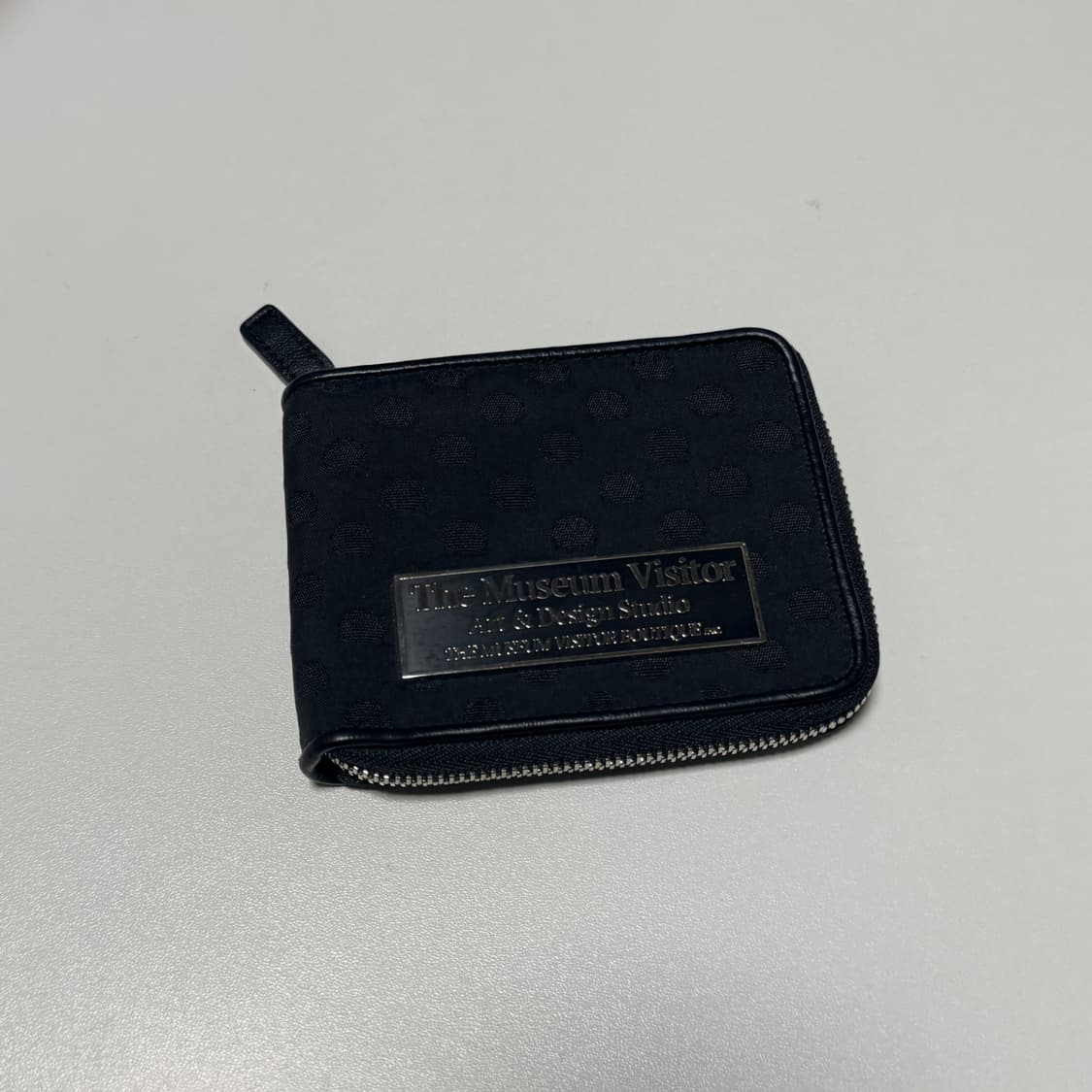 도트 자수 지갑 (Dot embroidery wallet) 블랙 상품이미지1