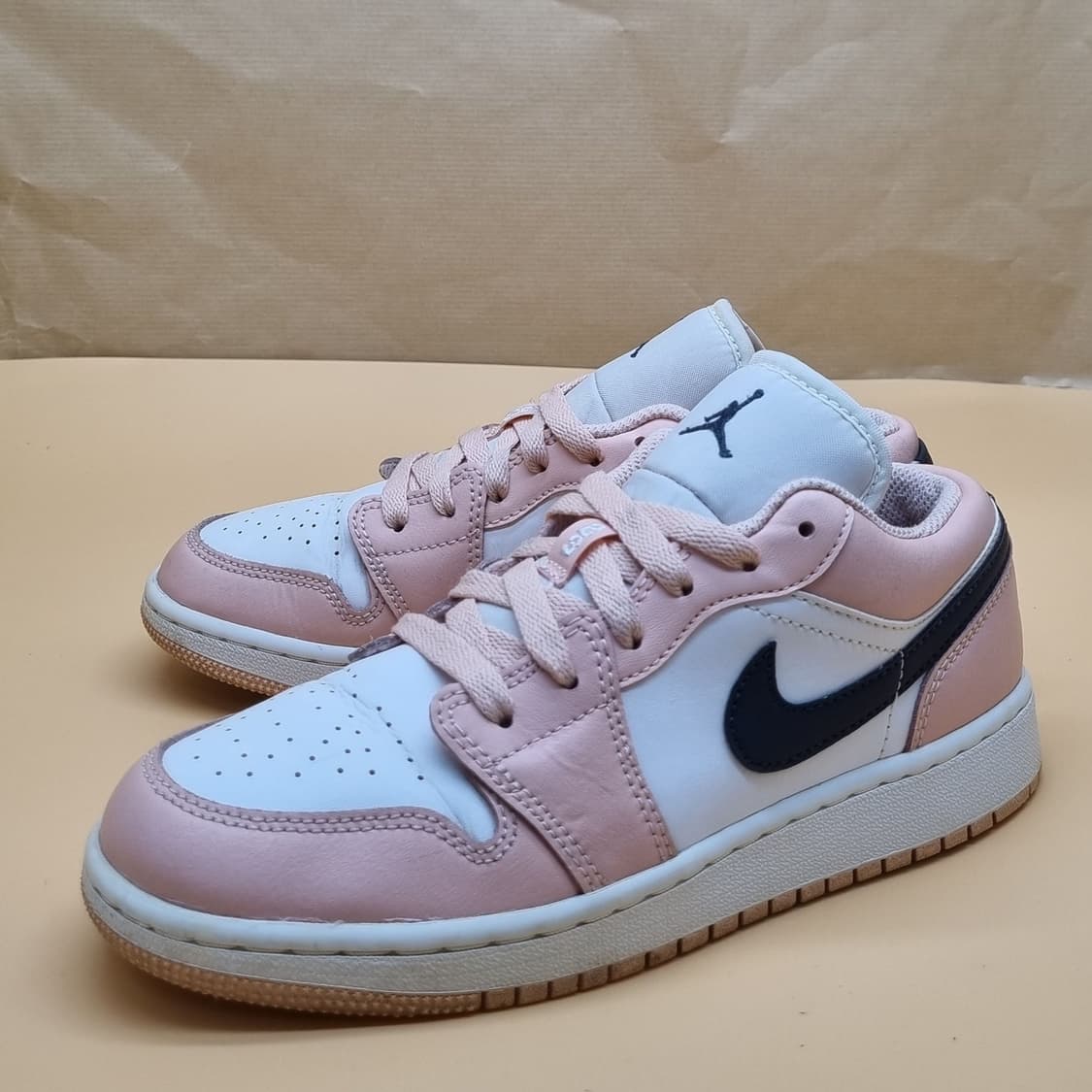 나이키 조던 로우 아크틱핑크 운동화 225. 상품이미지1