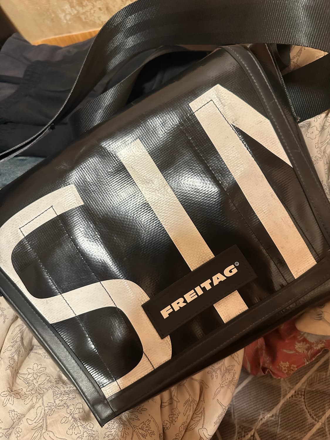 프라이탁 라씨 상품이미지1