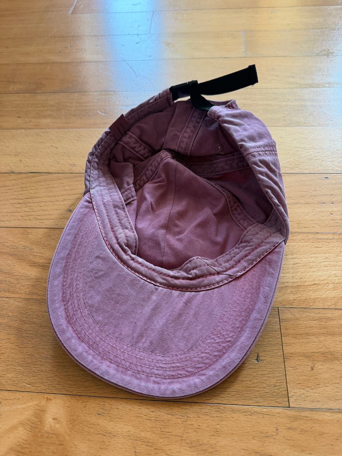 에센스룸 굿즈 롱빌캡 상품이미지2