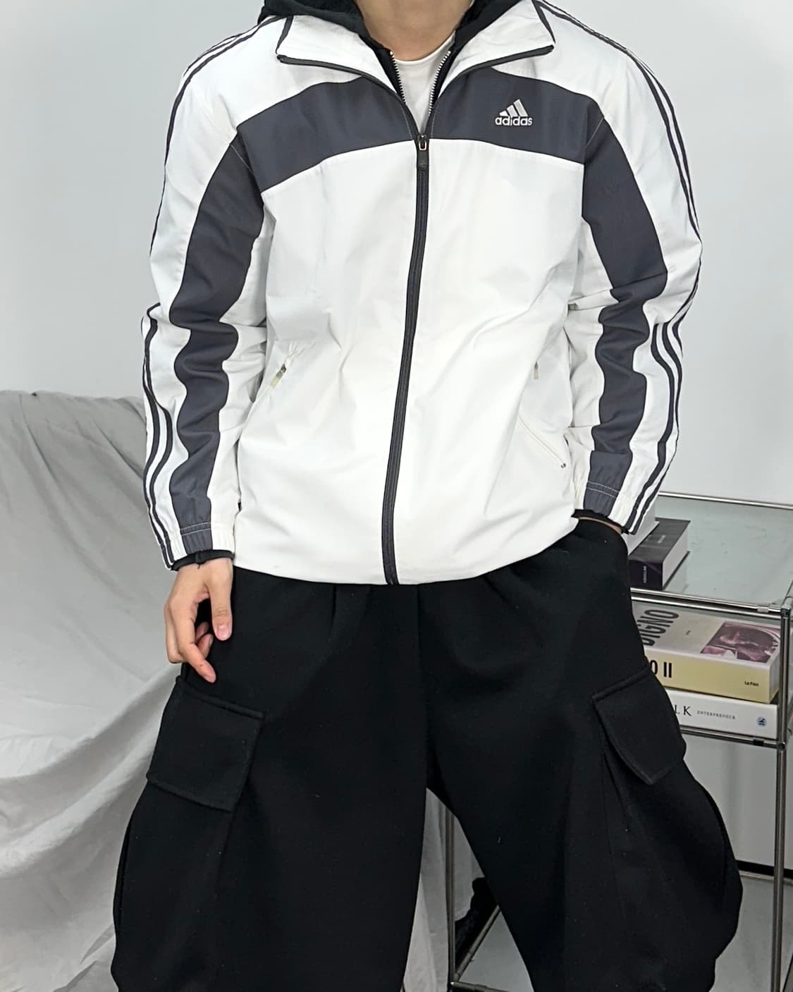아디다스 00s 화이트 차콜 바람막이 M 상품이미지2