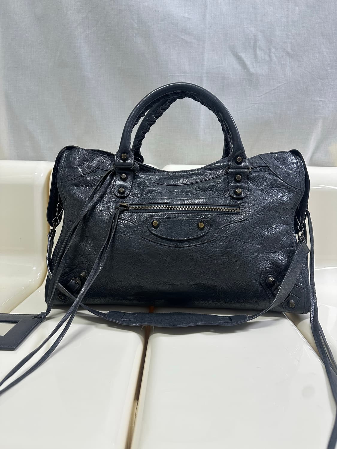 [A 정품] 발렌시아가 시티 모터백 미디움 다크그레이 상품이미지6