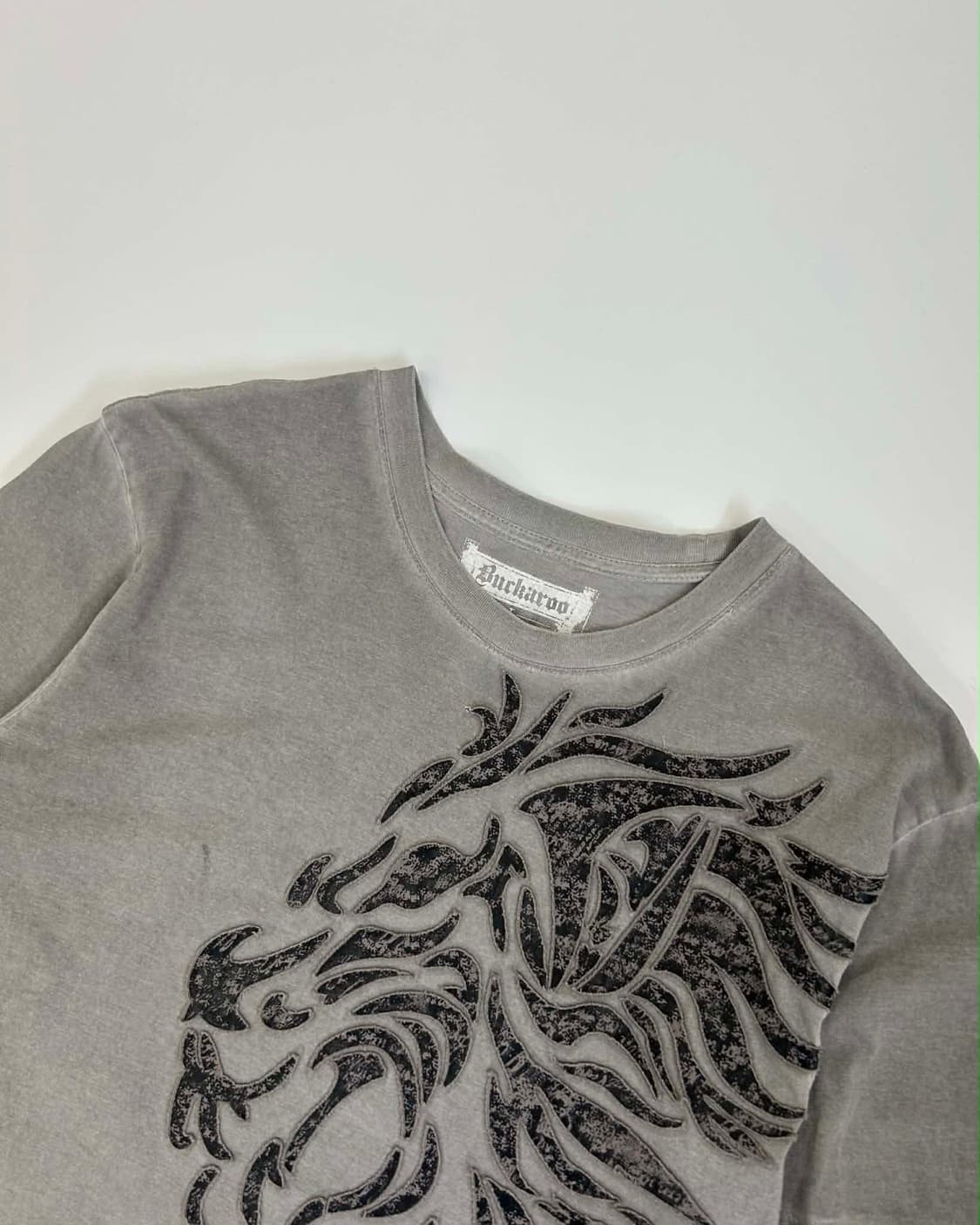 [L] 버커루 Y2K 트라이벌 라이언 올드스쿨 반팔 티셔츠 상품이미지6