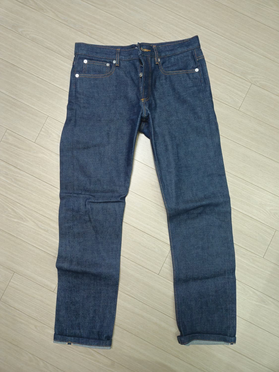 A.P.C. 쁘띠 스탠다드 데님입니다 상품이미지1