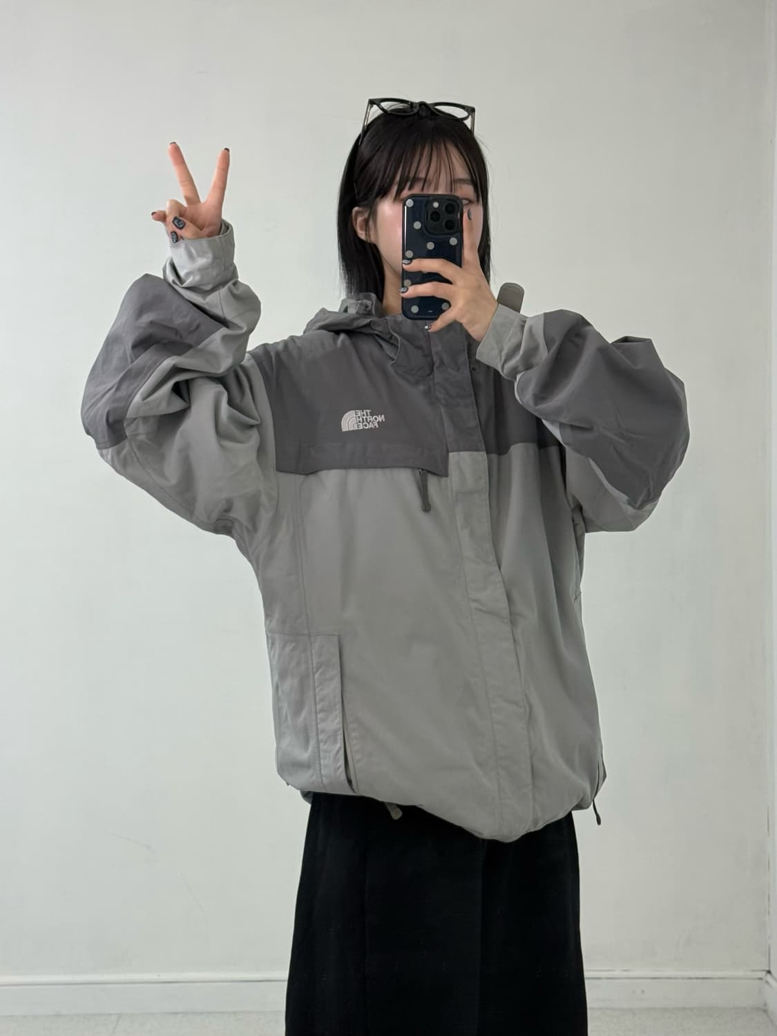 노스페이스 뮤트 그레이 바람막이 상품이미지2