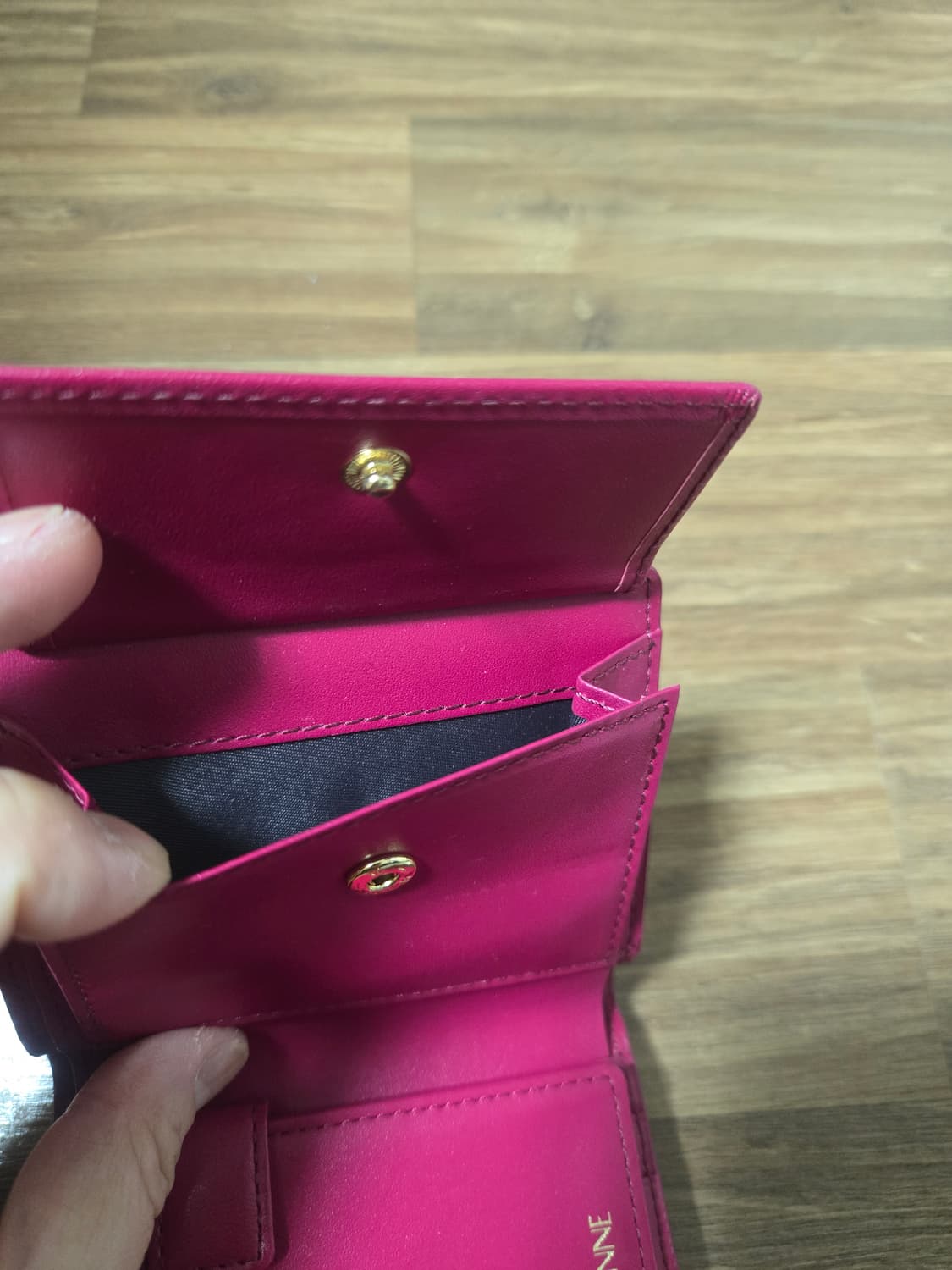 쿠론 핫핑크색 반지갑 [정품 미사용 새상품] 상품이미지4