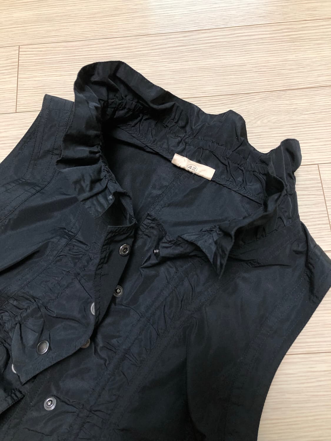 나일론 셔링 러플 버튼 베스트 조끼 슬리브리스 프릴 나시 상품이미지8