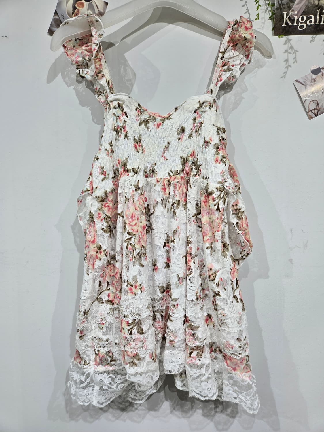 리즈 리사 레이스 플라워 펀칭 블라우스 상품이미지4