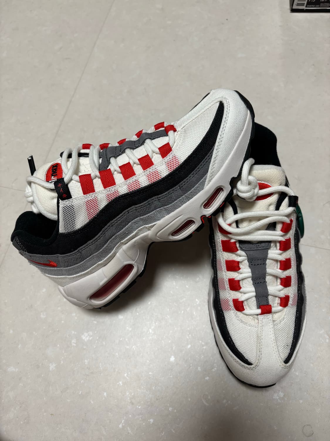 나이키 에어맥스 95 스모크그레이 240 상품이미지1