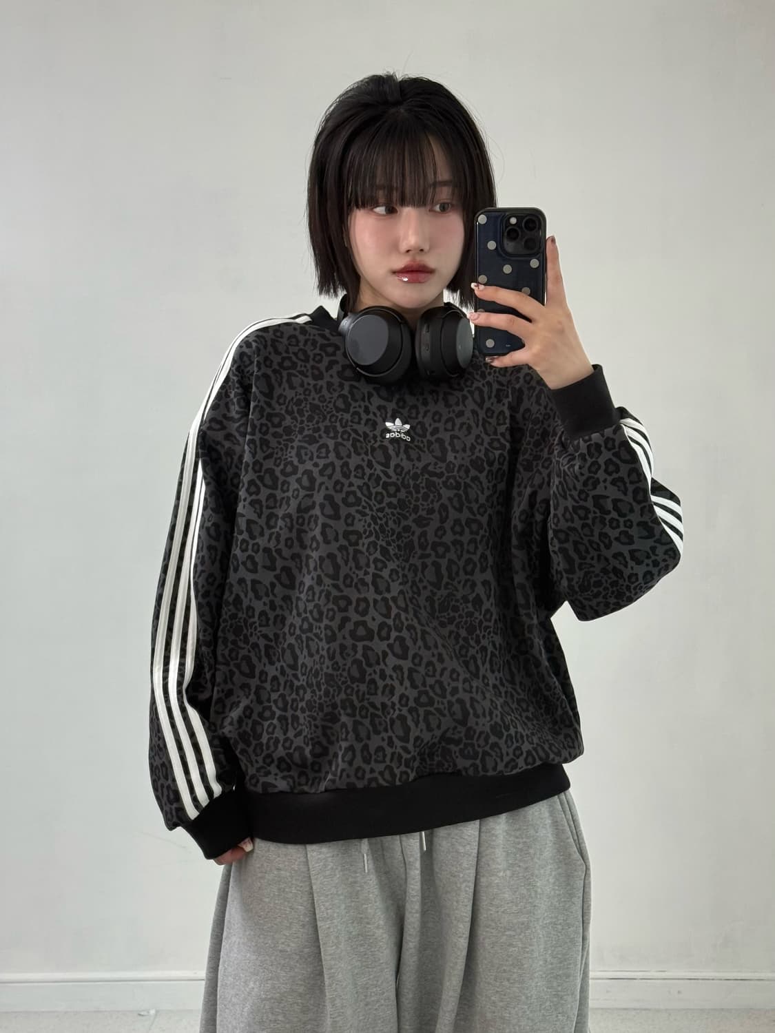 아디다스 레오파드 맨투맨 상품이미지3