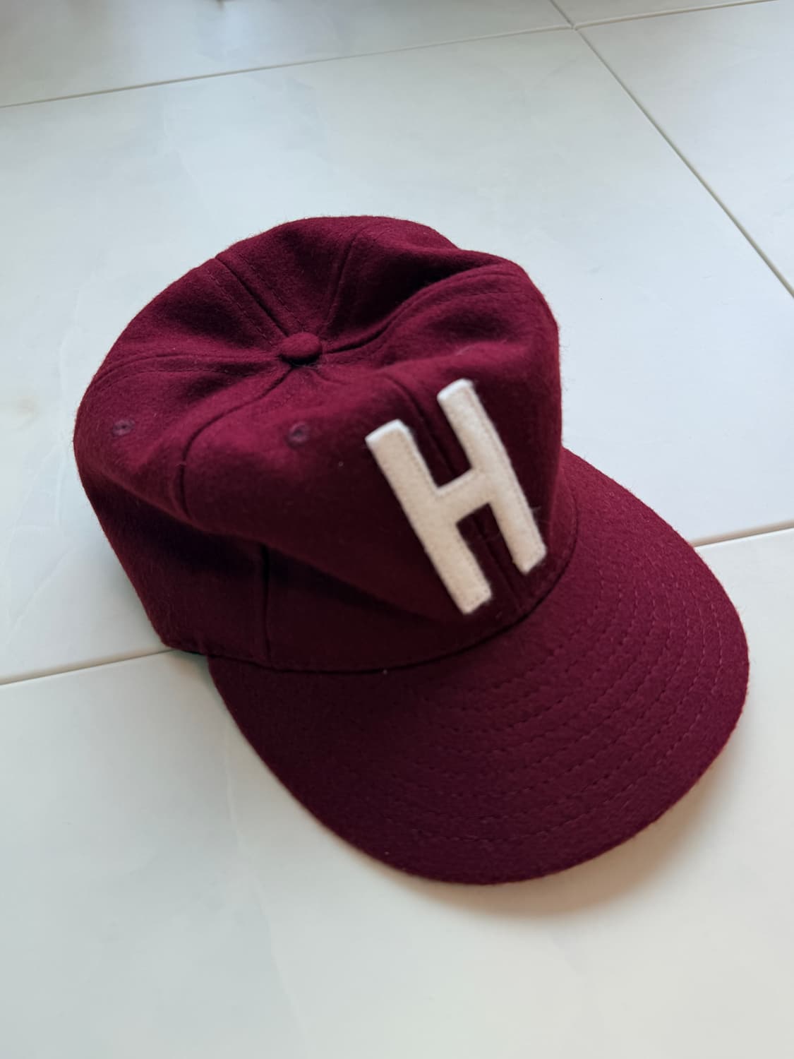이벳필드 오리지널 H로고 울 볼캡 버건디 상품이미지1