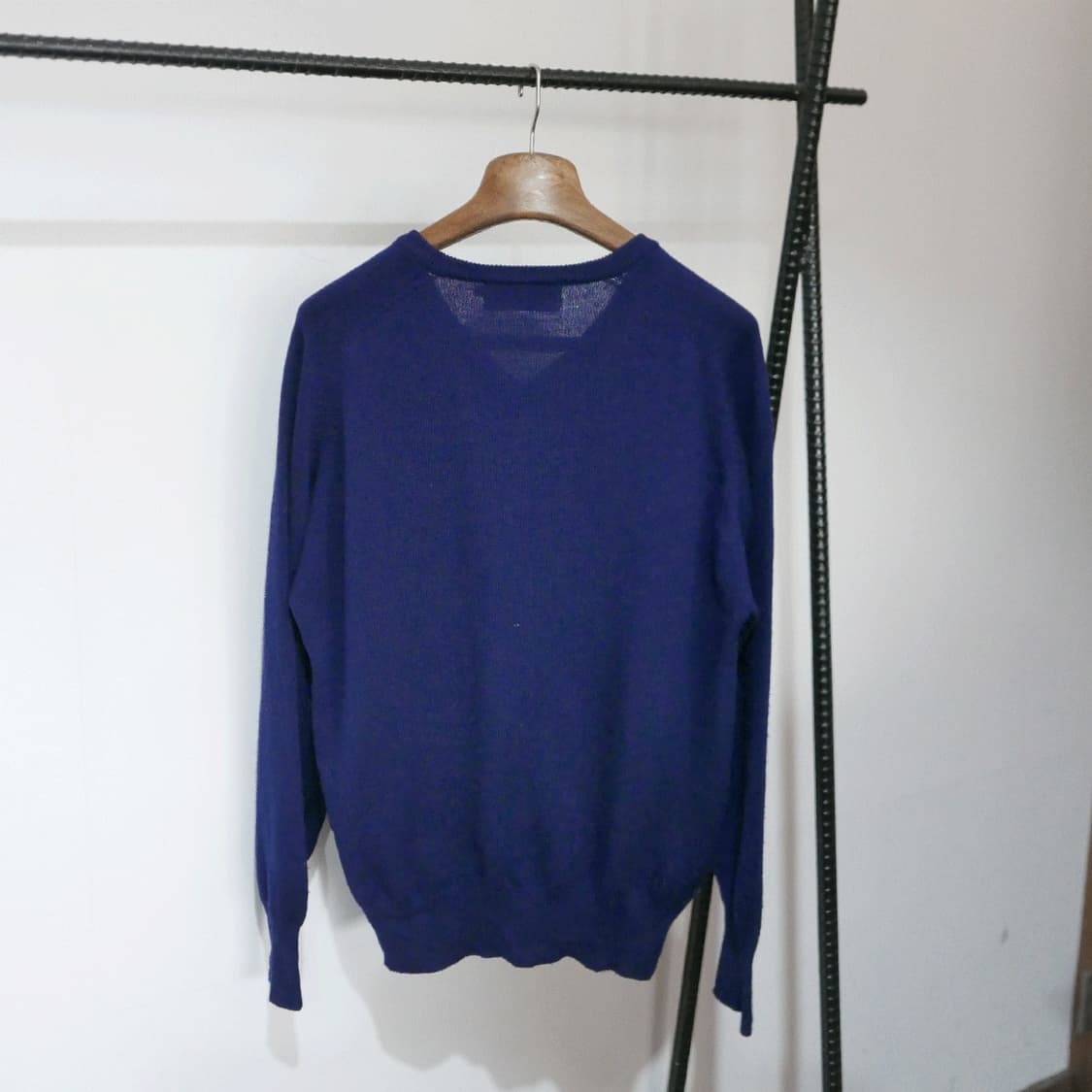 YSL 빈티지 브이넥 니트 상품이미지2