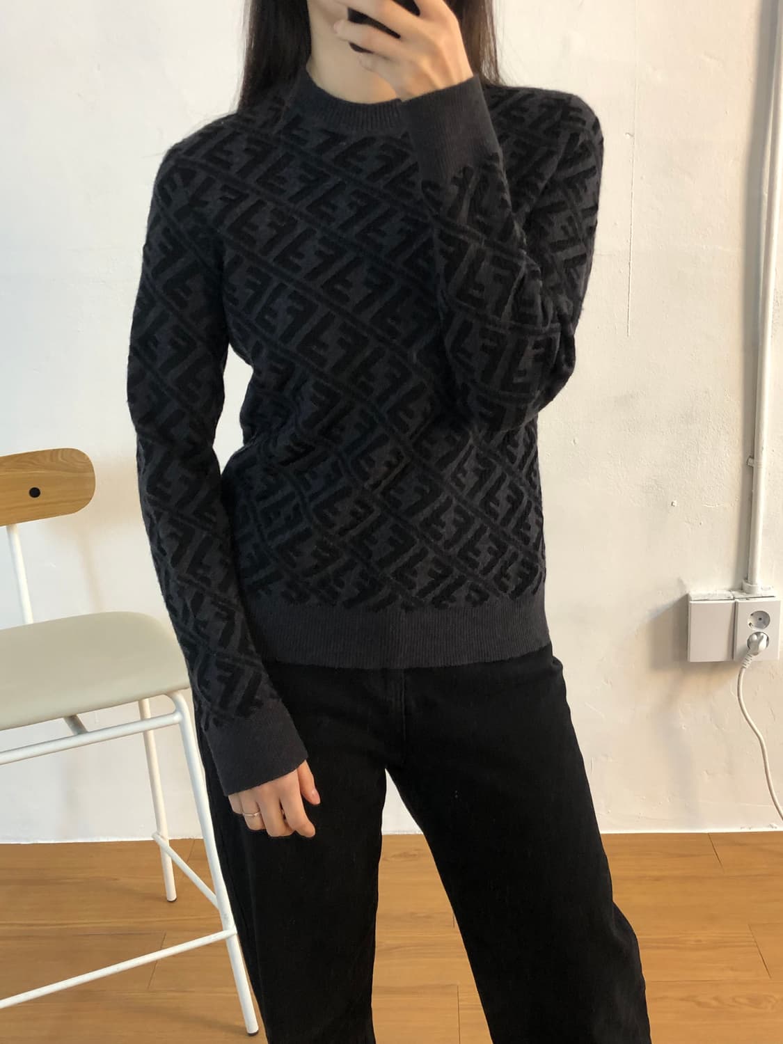 펜디 모노그램 주카 패턴 라운드넥 스웨터 상품이미지3