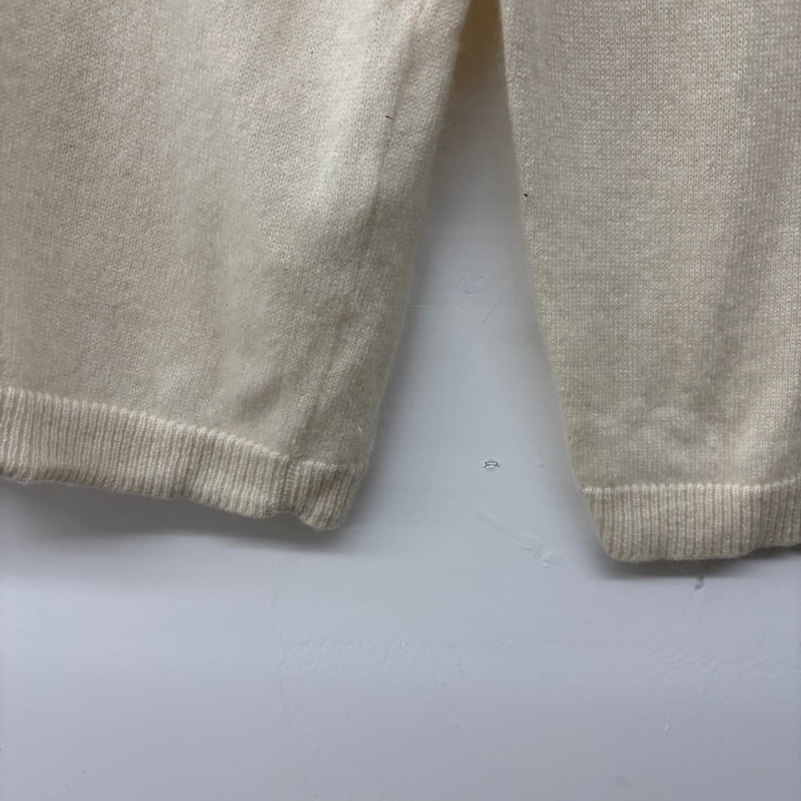 무신사 스탠다드 아이보리 캐시미어 니트 L 상품이미지3