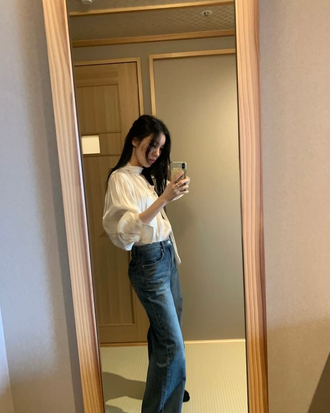 Lea 르에 ELLEN SCARF SHIRRING BLOUSE 블라우스 상품이미지1