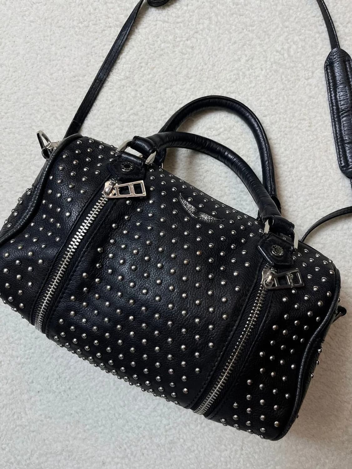 자딕앤볼테르 Y2K 그레인 가죽 스터드 써니 숄더백 A1673 상품이미지2