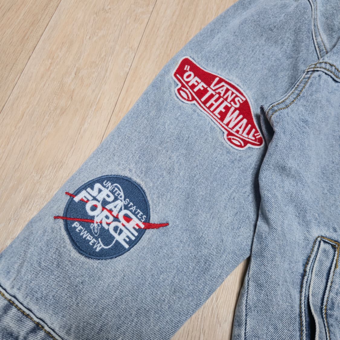 남여공용 오버핏 패치 데님 자켓 상품이미지3