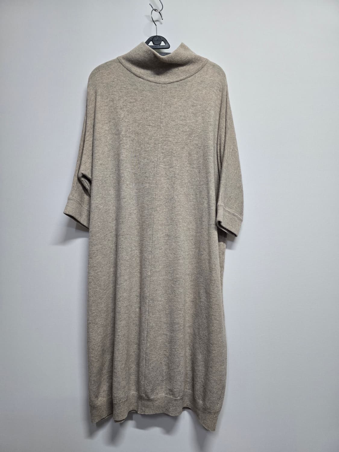 BLOOM 목폴라 반팔 니트 원피스 베이지 상품이미지1