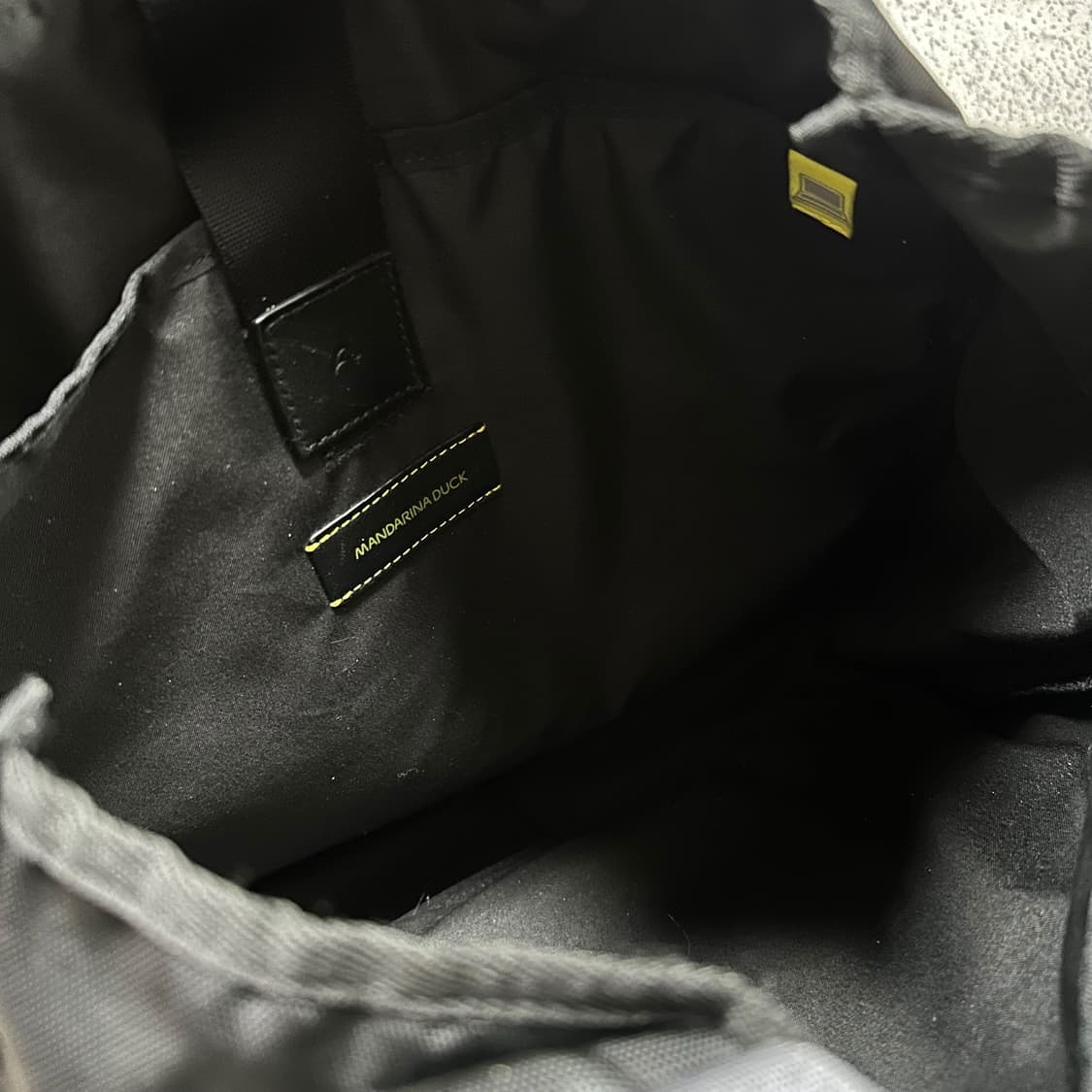 ✨ (바배) 만다리나덕 임시완 화보 토트백  상품이미지4