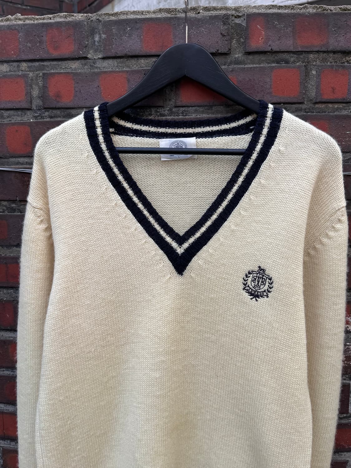 제이프레스 아이보리 브이넥 크리켓 니트 상품이미지2