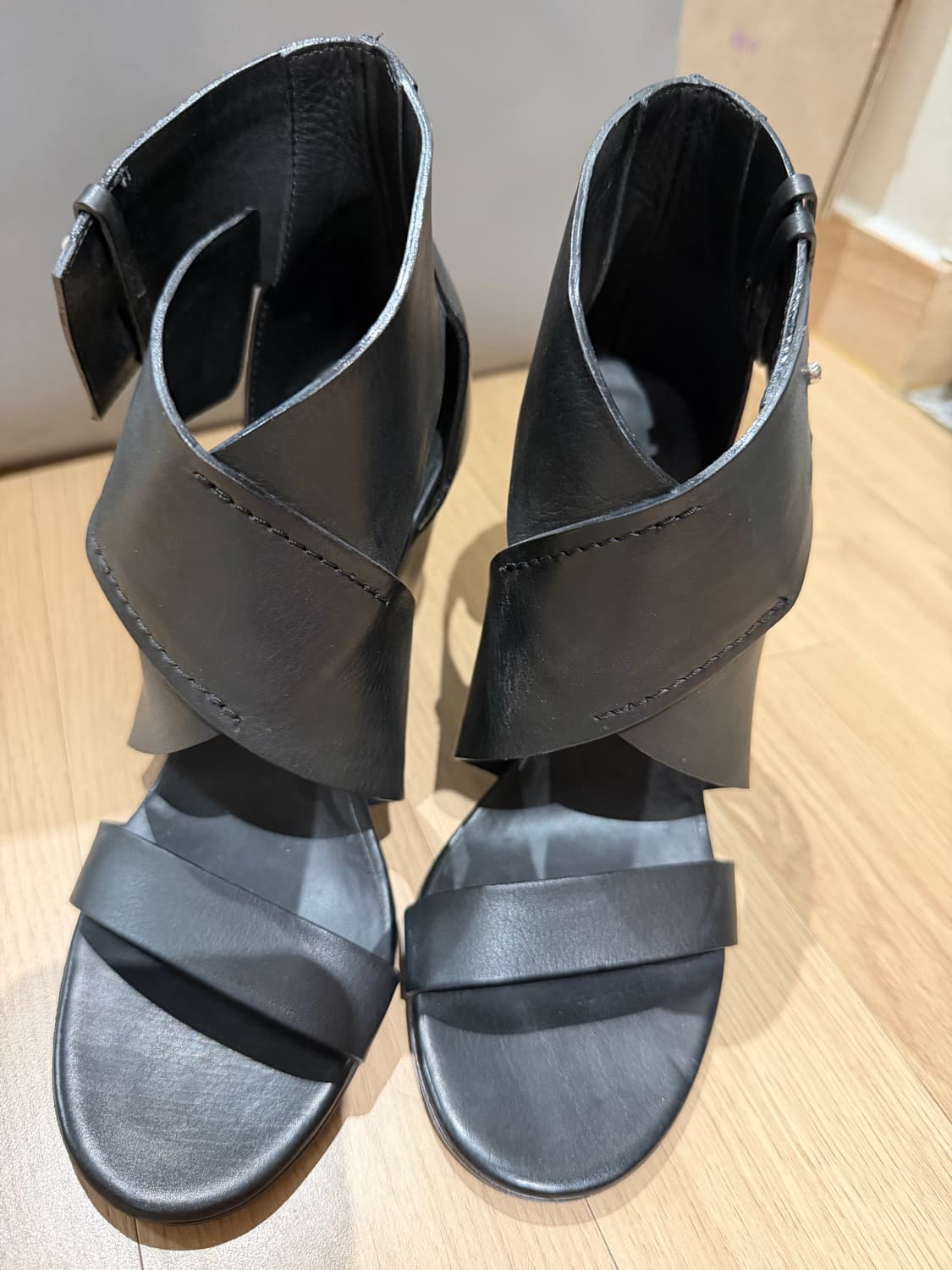 코스튬내셔널 블랙 샌들 힐 37 상품이미지2