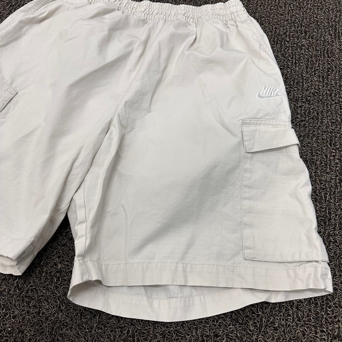 NIKE 나이키 카고 반바지 아이보리 2XL 상품이미지2
