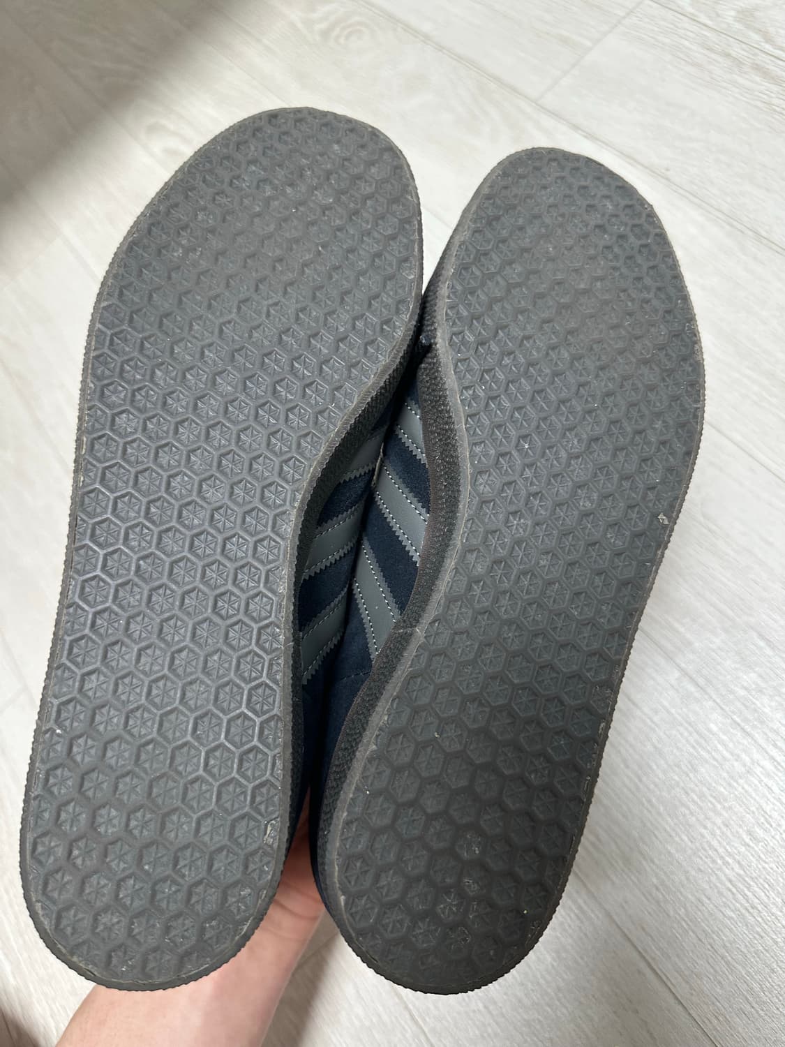 아디다스 가젤 코어 블랙/골드 메탈릭 (id6105) 270사이즈 상품이미지6